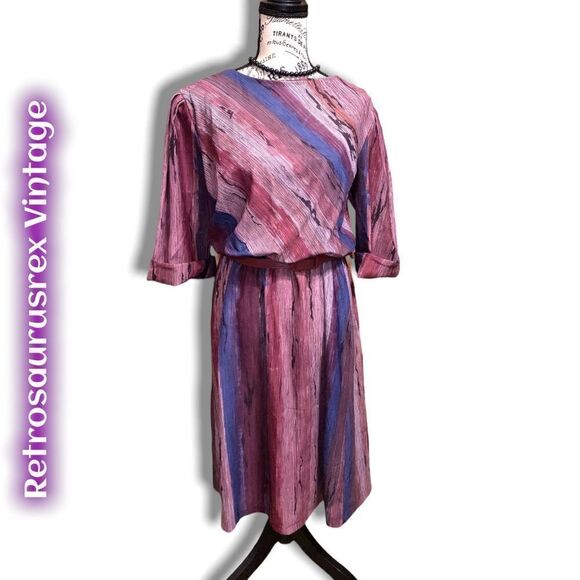 Vintage Secretary Dress - Picture 5 of 6